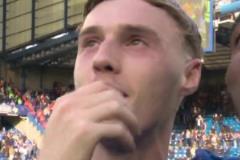 被自己迷倒了？帕爾默賽后看自己進(jìn)球看的出神