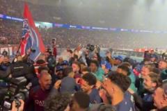 姆總羨慕了！姆巴佩去皇馬巴黎再進(jìn)歐冠決賽 賽后巴黎瘋狂慶祝