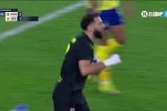 吉達(dá)聯(lián)合扳回一城！本澤馬高高躍起頭球破門！