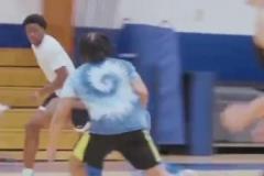 江疏影看見凱恩還哎呦哎呦一臉?gòu)尚?，這是真喜歡上凱恩了呀