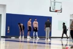 時差+高強度訓(xùn)練三天，感覺楊瀚森體力有點頂不住了……