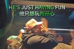 詹蜜激情演唱詹姆斯之歌：老詹可以扣籃三分帶隊(duì)飛 他就是國(guó)王！