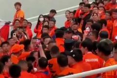 王鈺棟進(jìn)球后個(gè)別泰山球迷為他鼓掌，引發(fā)眾多泰山球迷不滿(mǎn)