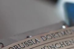 凱恩已點贊！德甲冠軍沙拉盤刻字