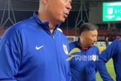 泰山B隊負海港B隊，韓鵬訓話：輸球很正常，職業(yè)球員要輸很多場球