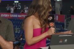 真的是本尊！名場面：美女女主持見到皮蓬，忍不住想要與其擁抱！