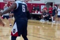 在獨(dú)行俠重聚？！去年美國(guó)男籃隊(duì)內(nèi)訓(xùn)練，濃眉大帽準(zhǔn)狀元弗拉格！