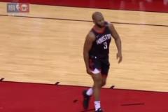 經(jīng)典詹式放大縮小鏡頭！名場面：薩瓦娜在家用2K玩布朗尼！