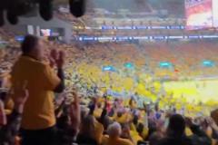 這氛圍真的令人羨慕！追夢(mèng)命中三分后大通中心爆發(fā)出山呼海嘯