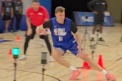 這防守肯定很恐怖弗拉格聯(lián)合試訓(xùn)職業(yè)級敏捷通道測試一次過！