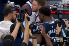 率隊強勢挺進西決！華子賽后與庫里和巴特勒相繼擁抱！