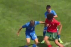 迷你羅這兩下擺脫……感覺不如拉瑪西亞青訓(xùn)的小孩啊