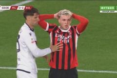 錯(cuò)失良機(jī)！萊奧底線過人傳中 希門尼斯門前反應(yīng)不及射門打高！