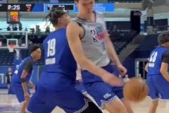 年齡不是問題！楊瀚森打爆24歲大五中鋒戈爾??！