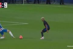 亞馬爾1V3冷靜送助攻！費爾明抽射破門，巴薩提前2輪奪冠！