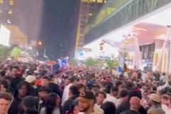 過年了過年了！尼克斯擊敗綠軍殺進(jìn)東決 紐約街頭人山人海