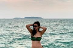 張曼源曬性感泳衣視頻：做一個(gè)快樂的胖紙呀！