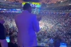 尼克斯強(qiáng)勢挺進(jìn)東決！美國楊毅現(xiàn)在一定開心死了