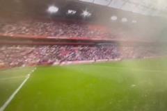 失去理智！阿賈克斯丟荷甲冠軍后，韋霍斯特一把打飛攝像機(jī)