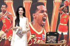 笑死女主播金佳悅剛說更衣室還有直播 結(jié)果前方說切回演播室