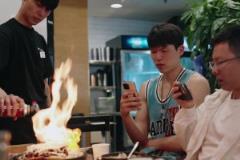 NBA逐夢(mèng)兄弟親切互動(dòng)！崔永熙驚喜探班楊瀚森！