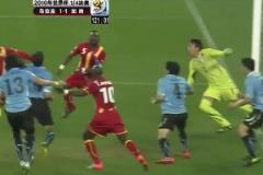 萊萬(wàn)談穆勒：他什么都不是最好的，但閱讀比賽的能力無(wú)人能及！