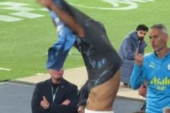 大連英博2-0領(lǐng)先！黃山門前包抄輕松破門