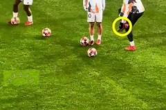 傳承時(shí)刻！魔笛親自授課姆巴佩，這波‘金球級(jí)’射門教學(xué)太珍貴了