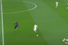 登貝萊這個(gè)神跑位，魔笛都看呆了