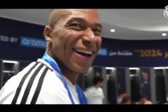 賽季初姆巴佩調(diào)侃，魔笛這家伙冠軍數(shù)（28）比我年齡都大