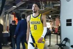 讓他裝到了哈利伯頓賽后離場說道：為什么這么安靜?。?？！