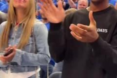 曾率隊殺進(jìn)季后賽！雷霆名宿保羅現(xiàn)身西決G2捧場小老弟亞歷山大