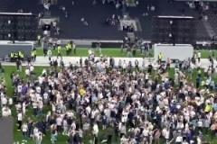 15年亞洲杯決賽后孫興慜被澳波安慰，如今二人合作拿到歐聯(lián)